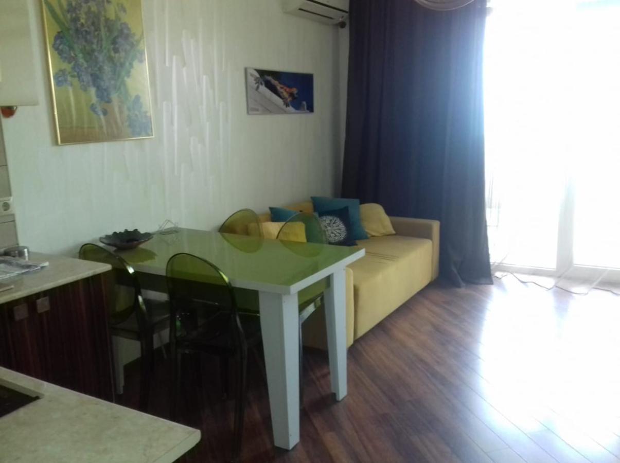 Apartment On Kobaladze Str 2 Batumi Ngoại thất bức ảnh