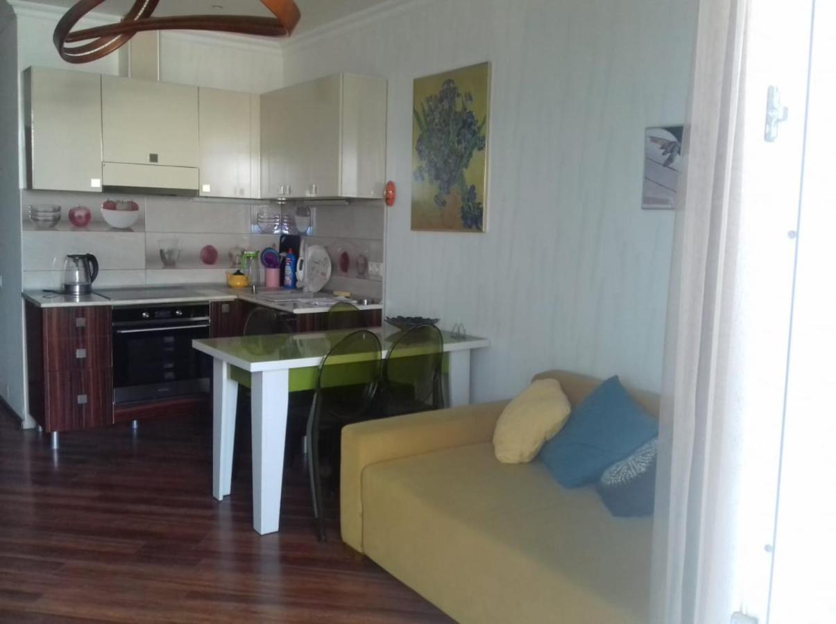 Apartment On Kobaladze Str 2 Batumi Ngoại thất bức ảnh